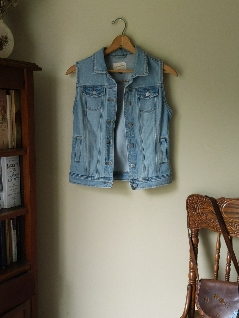 Universal Threads Denim Vest